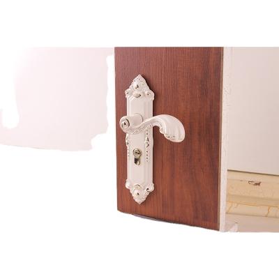 China Modern European Exquisite White Door Handle Lock Set Household Bedroom Wooden Door Handle for sale