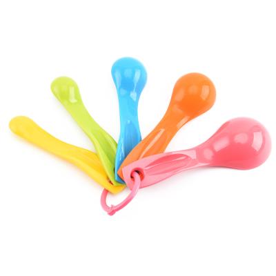 China Sustainable Kitchen Accessories Sets 5 Pcs Toolds Plastic Spoon Powder Measuring Cups for sale