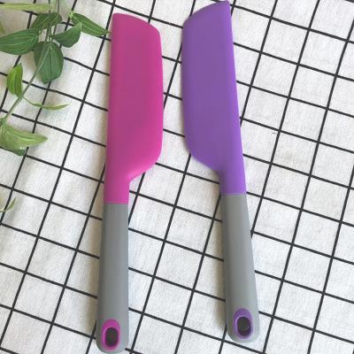 China Kitchen Viable Silicone Tool Cake Baking Scraper Integrated Baking Cream Spatula for sale