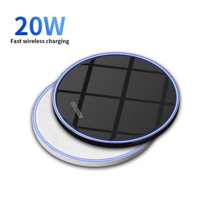 China Universal Mobile Phone Mirror Style Phone Holder Fast Magnetic Wireless Portable 20w Charger for sale