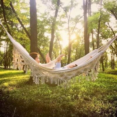 China Bilink Modern White Macrame Indoor Decorations Large Double Hammock Swing Canvas Tassel Hammock Double Bed for sale