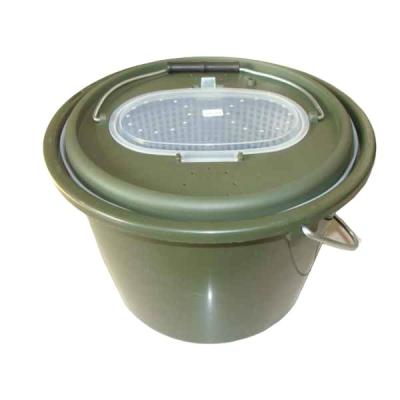 China Fly New ArrivalLive Lure Box Xiangtai Bait Storage Box Portable Water Bait Bucket Hard Plastic Lure Box for sale