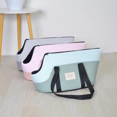 China Breathable Pet Cat Outdoor Carrier Bag Dog Handbag Foldable Windproof Travel Tote Cat Slings Front Bags Portable For Small Medium Cats for sale