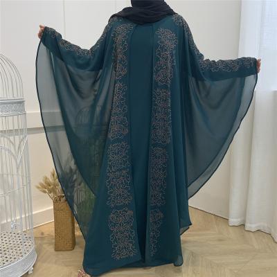 China Breathable Fashion Muslim Robe Women Large Size Islamic Long Dress Women Chiffon Hot Diamond Bat Sleeves Muslim Robe Abaya Dress for sale