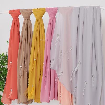 China Multifunction Wholesale Muslim Instant Scarf Pearl Chiffon Headscarves Lazy Head Cover Middle East Ethnic Women Scarf Hijab for sale