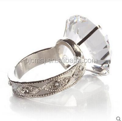 China 2016 Viable Diamond Crystal Napkin Ring For Wedding Decorative for sale