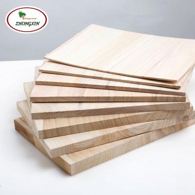 China Eco - Friendly / Lightweight Paulownia Wood Breaking Boards Taekwondo Kicking Boards Price for sale