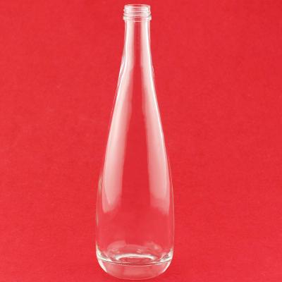 China Empty 0.5l Liquor Screw Wine Bottle Juniper Spirit Liquor Bottle For Rum Wine for sale