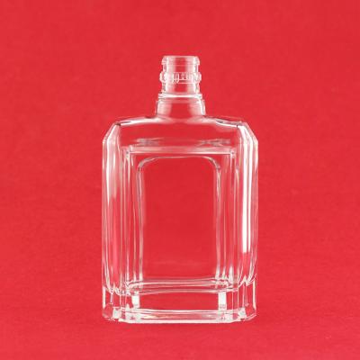 China 500ml 750ml Whiskey Shape Glass Bottle Thick Bottom Transparent Flat Whiskey Bottle With Pull Ring Cap for sale