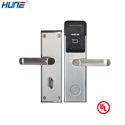 China Home / Hotel Remote Control Online Control Hotel Smart Digital Lever System Electronic Key Machine Door Lock for sale