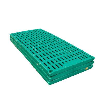 China Low Cost Pig Breeding Equipment Plastic Slat Flooring Price In India for sale