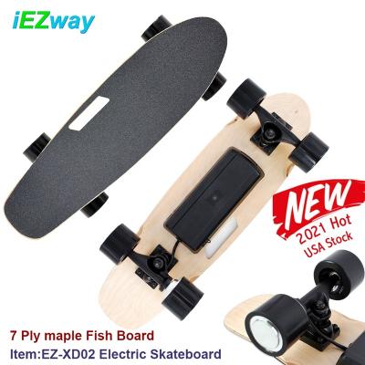 China 2021 Kick Skateboard iEZway Electric Skateboard with Hub 350W Wireless Remote Control Motor Electric Longboard for Teens and Adult Children for sale