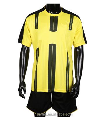 China Quick Dry Cheap Thai Quality Customize Retro Club Soccer Jersey Set Uniform for sale