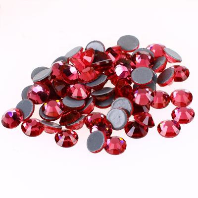 China Flatback Round Rose Color Hotfix Crystal Rhinestones For Clothes for sale