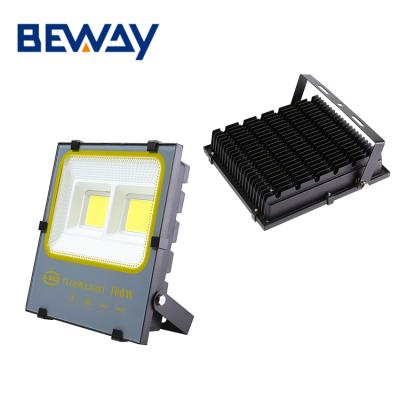 China Outdoor Waterproof Sports Stadiums IP65 Park Security Durable 50 100 200 Watts Led Flood Light for sale