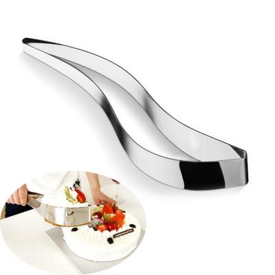 China Stainless Steel Cake Cutter Clip Cake Divider Blade Bread And Butter Cake Instruments Viable Baking Spatula Curved Leaf Shape for sale