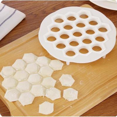 China 19 Holes Sustainable Dumpling Maker DIY Pastry Tools Dumpling Mold Dough Press Ravioli Mold for sale