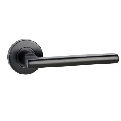 China Modern Contemporary Luxury Hotel Door Solid Polished Modern Lever Handle for sale