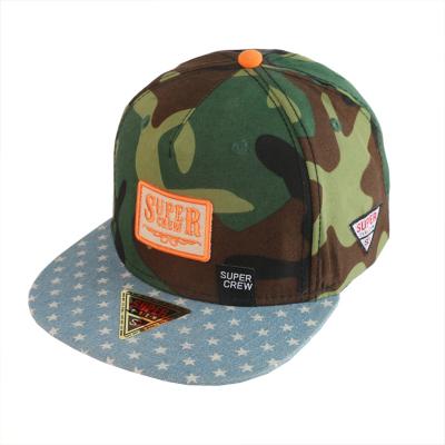 China Cheap Customized COMMON Flat Brim Sticker Digital Print Camouflage Snapback Hat for sale