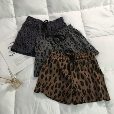 China 2021 summer spring and leopard print workable high waist casual loose ladies fashion shorts slimming elastic waist women hot pants for sale