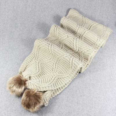 China HZW- 16442 Unisex 100% Acrylic Plain Collar Thick Warm Wool Knitted Scarf Circle Knitted Cable Scarf for sale