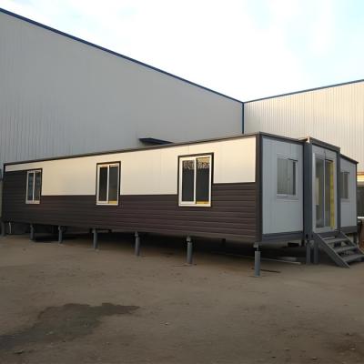 China Removable 3 Bedrooms Prefabricated Expandable Container House With Long Service Life for sale