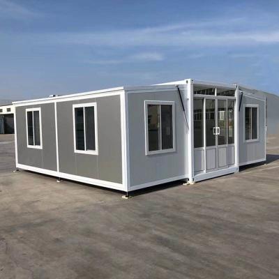 China Luxury 40&20ft Movable 2 Bed Container Home Foldable Prefab Expandable House for sale