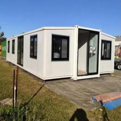 China Expandable Container House With 3 Bedrooms Living Room Kitchen & Bathroom for sale