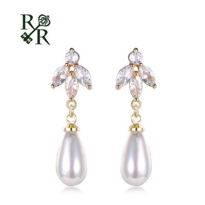 China CLASSIC factory top sale dangle silver stud earrings pearl and leaf cubic earrings jewelry for sale