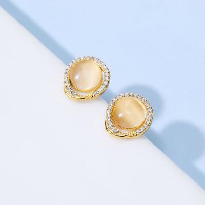 China Fashionable and high quality luxury jewelry cat's stone 925 sterling silver stud earrings for sale