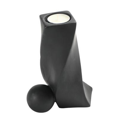 China Creative Black White Ceramic Candle Holder Centerpiece Modern Ceramic Nordic Candle Holder Table Decor Holder for sale