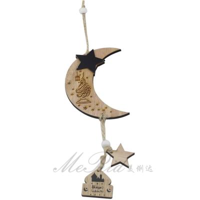 China Wooden Hanging Party Decorations 3pcs Home Eid Ramadan Mubarak DIY Baubles Decorations Moon Star Plastic Muslim Islam Design for sale