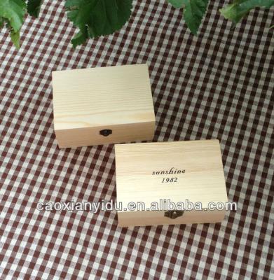 China Japan New Arrival Zakka Paulownia Wooden Box Small With Lid And Lock Jewerally Storage Box Wedding Table Gold Gift Box 12*9*5cm for sale