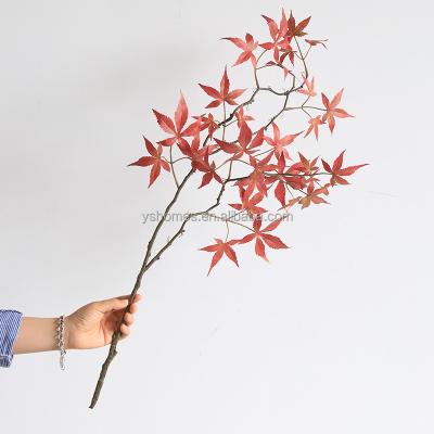 China Minimalist Manufacturer Directly Sells The High Imitation Human Leaf Of The Red Maple Leaf for sale