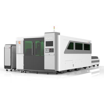 China Water Cooled Enclosed Fiber Laser Cutting Machine Metal Sheet Laser Cutting Machine for sale