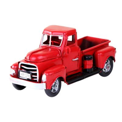 China 7 Inch Home Handmade Vintage Mini Ornament Red Christmas Table Pickup Truck Car/Metal Gift For Holiday Table Centerpiece Decoration for sale