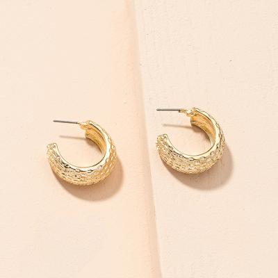 China C.I.S. Celebrity Romantic Simple Geometric Earrings Female Net Trend Personality Design Braided Grain Earrings for sale