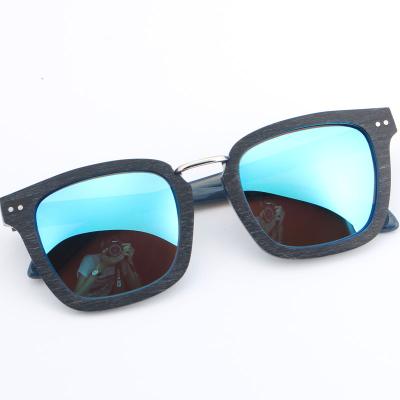 China Fashion sunglasses shape hot sunglasses with polarized lens and wooden taste from china wholesale for sale