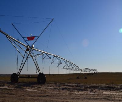 China Hot Selling Debont Irrigation Farms Central Pivot Irrigation System for sale