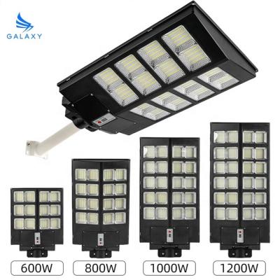 China Modern High Quality Integrated Solar Street Light 7m ABS 600 800 1000 Watt Solar Outdoor Street Light for sale