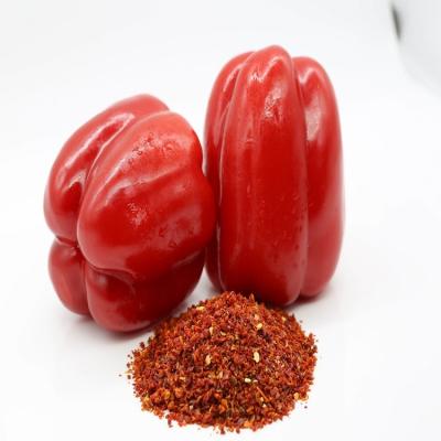 China Dried Red Paprika Flakes Natural Fresh Chilli Dried Dehydrated Sweet Chilli Granules for sale