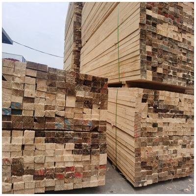 China Traditional Pine Wood Lumber Customizable Size Treated Pine Sawn Timber Timber for sale