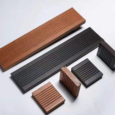 China Traditional Traditional Outdoor Plastic Bamboo Composite Decking WPC Wood Flooring for sale