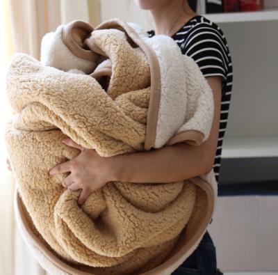 China Reversible Double Layer Sherpa Fleece Blanket 200cm*150cm for sale