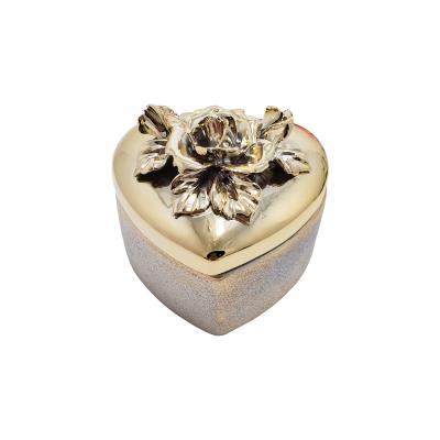 China New factory Europe style valentine's day custom china heart shaped gold ring ceramic luxury jewelry box for sale