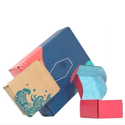 China Recycled Materials Shipping Big Size Corrugated Boxes Large Size Packaging Custom Logo Kraft Paper Boxes For Apparel / T-shirt for sale