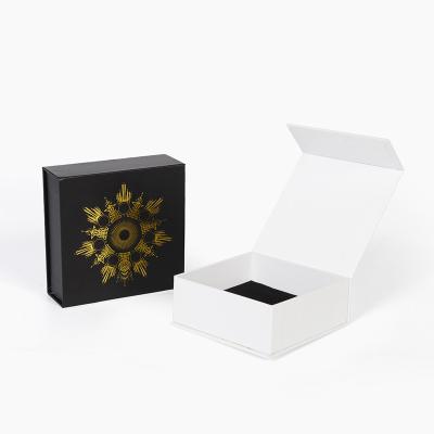 China Recycled Materials Wedding Sketch Group Magnetic Closure Luxury Black Gift Boxes For Sturdy Packing Luxury Coat Fold Storage Box for sale