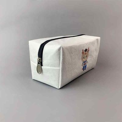 China Good quality tyvek printed washable paper cosmetic bags customized light weight eco-friendly lightweight for women for sale