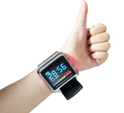 China El reloj rojo 650nm de la terapia del laser del azul para el limpiador de la sangre de la diabetes de Hypertention acelera sangre en venta