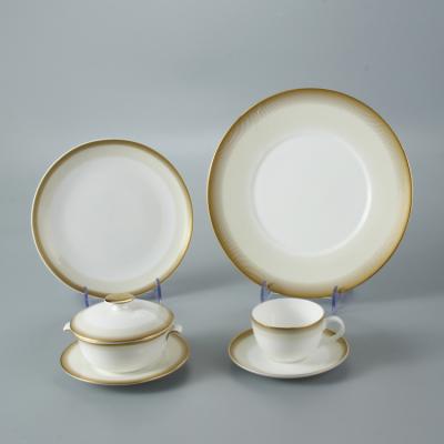 China Viable Modern Arabic Bone China Pakistani Luxury Gold Dinner Sets for sale